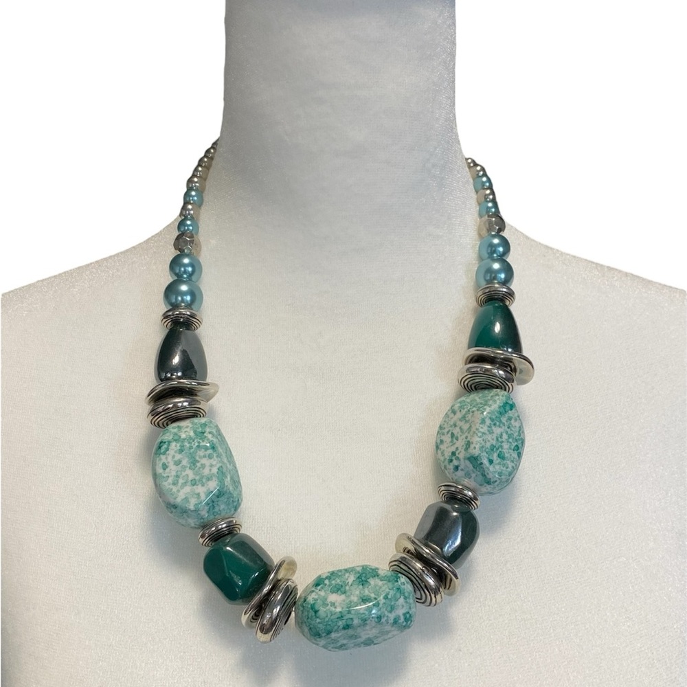 Chunky Faux Stones Necklace